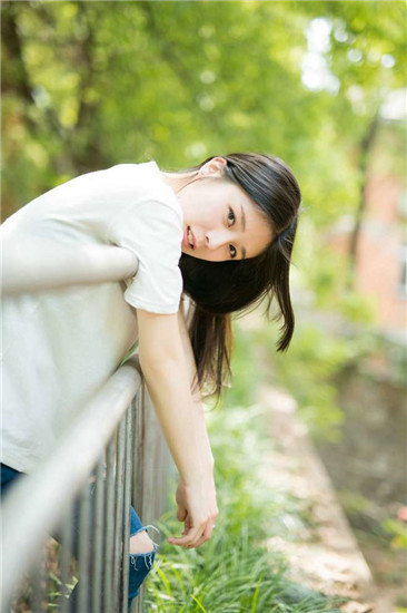草莓丝瓜香蕉芭乐樱桃小蝌蚪视频截图1