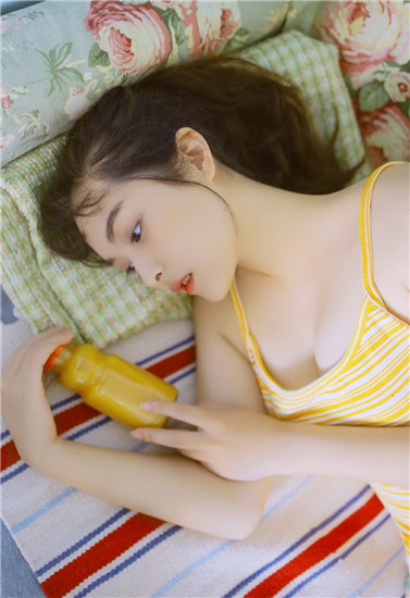 草莓樱桃丝瓜向日葵绿巨人视频截图1