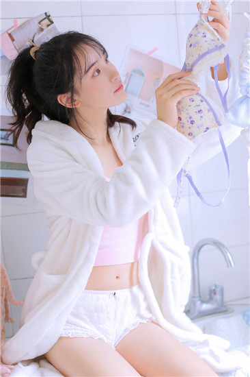 樱桃秋葵小蝌蚪榴莲视频绿巨人无限制截图1