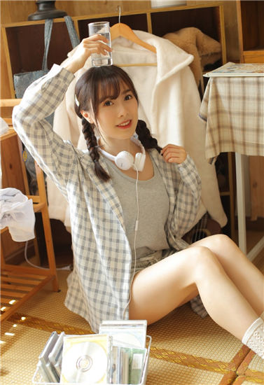 榴莲视频色斑让你流连忘返18截图1