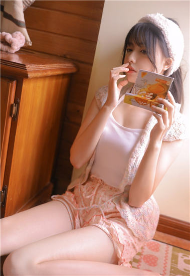 花季传媒v3.072每天免费三次观看ios截图1