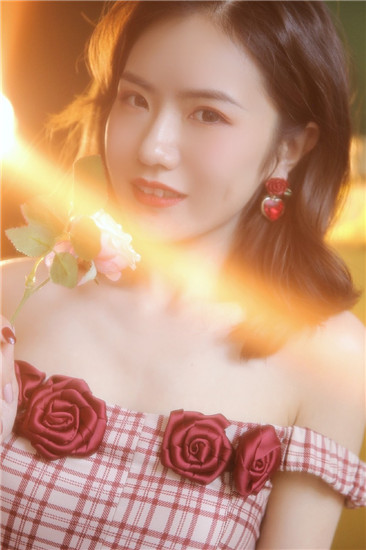 草莓芭乐丝瓜向日葵小猪鸭脖截图2