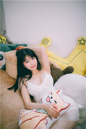 果冻传媒一二三区艾秋截图3