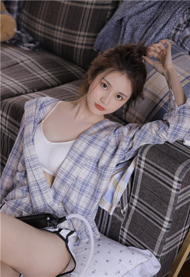 适合夜里一个人看的直播平台推荐截图1