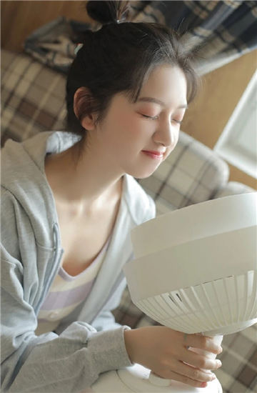 草莓向日葵榴莲绿巨人截图1