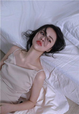 精品一卡2卡三 卡4-卡仙踪林截图1