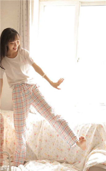 亚服1区2区3区乱码截图2