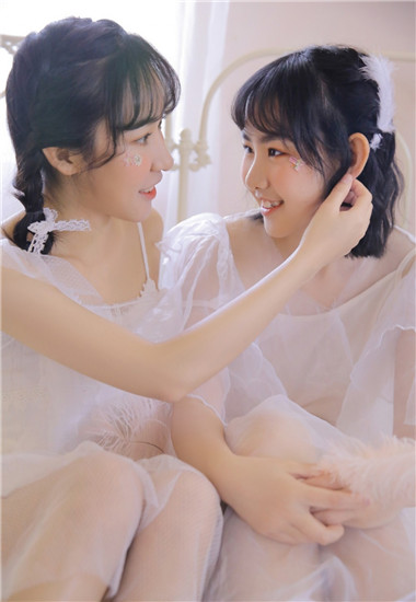 聂小雨多人运动3分25秒截图1