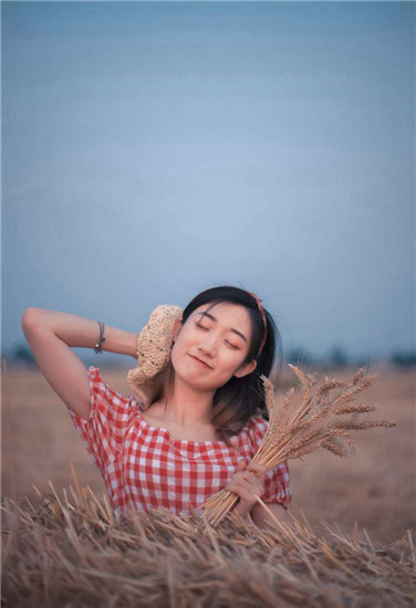 草莓香蕉丝瓜绿巨人秋葵解锁下载截图1
