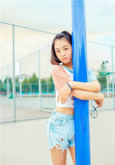 绿巨人www免费播放观看截图4