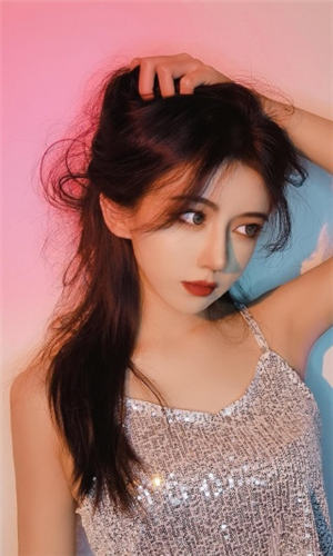 适合夜里一个人看的亏亏软件美女直播截图2