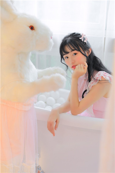 野花社区WWW在线观看截图3