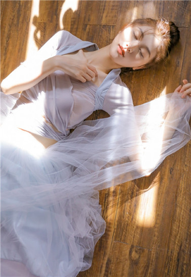 绿巨人丝瓜草莓秋葵八零婚纱摄影截图4