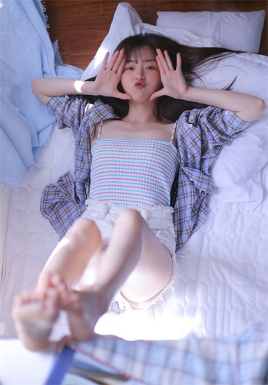 草莓丝瓜秋葵向日葵榴莲苹果ios截图3