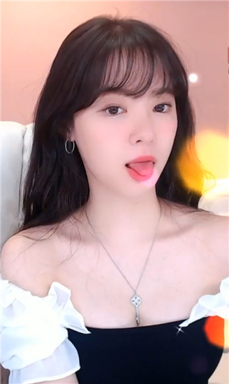 中欧乱码卡一卡二卡三影吧截图3