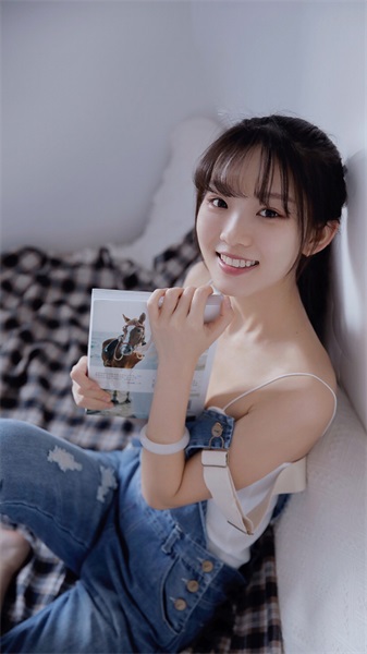 花蝴蝶免费视频在线观看高清版无限制版截图1