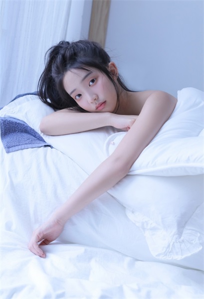 免费日韩无人区码卡二卡3卡最新版截图1