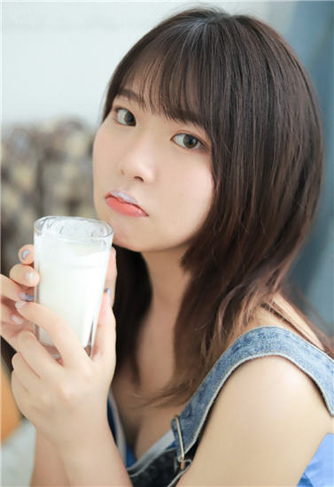 榴莲香蕉草莓向日葵丝瓜秋葵茄子ios截图1