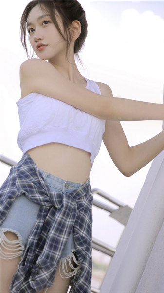 草莓榴莲秋葵18岁污卍最新版截图2
