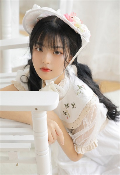 一本大道色卡1卡2卡3福利版截图2