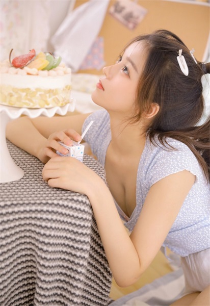 草莓丝瓜榴莲绿巨人www精简版截图2
