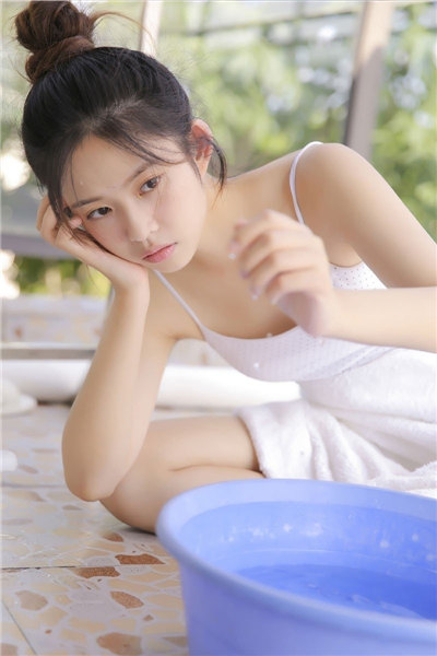 一区二区三区国产好的精华液手机版截图1