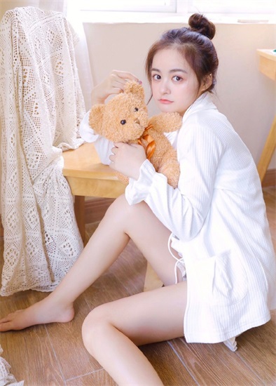 草莓樱桃丝瓜绿巨人秋葵榴莲动漫最新版截图2